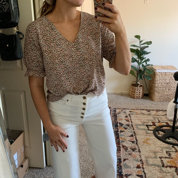 bohme Tops - Bohme boutique floral blouse